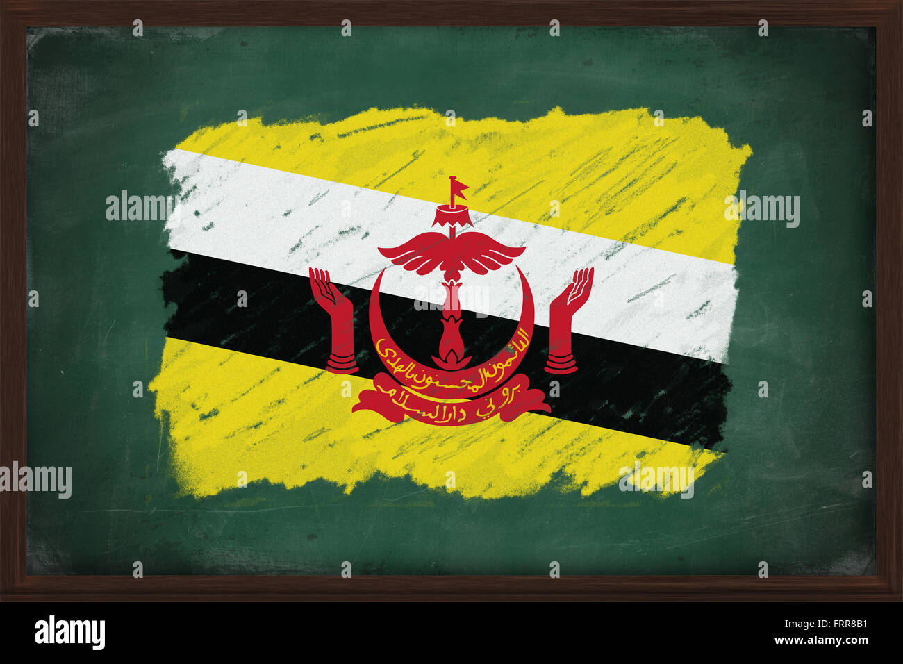 Brunei bandiera dipinta con colori gesso sulla vecchia blackboard Foto Stock