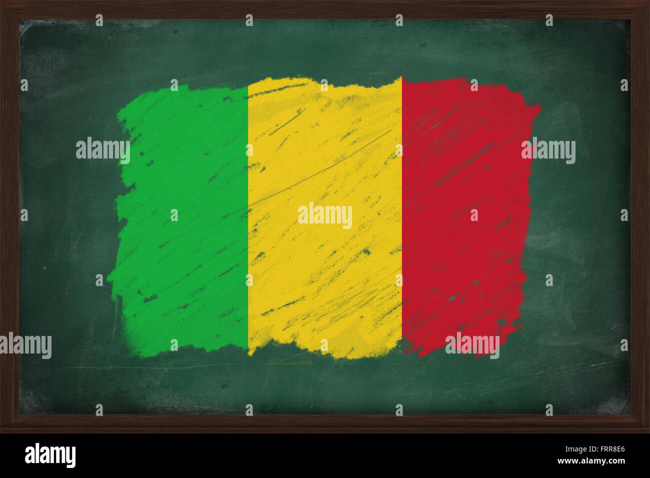 Mali bandiera dipinta con colori gesso sulla vecchia blackboard Foto Stock
