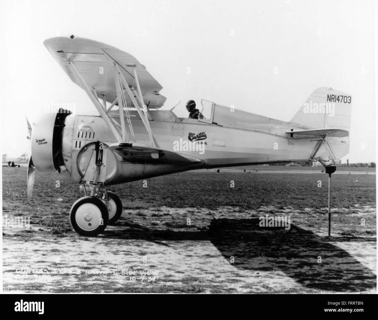 Questa immagine tratta dalla Collezione Ray Wagner presenta il Lockheed C-130 Hercules, un versatile velivolo da trasporto turboelica a quattro motori utilizzato dalla U.S. Air Force e da altre forze militari in tutto il mondo. È stato ampiamente utilizzato per il trasporto di truppe, il trasporto aereo di merci e le operazioni tattiche. Foto Stock Questa immagine tratta dalla Collezione Ray Wagner presenta il Lockheed C-130 Hercules, un versatile velivolo da trasporto turboelica a quattro motori utilizzato dalla U.S. Air Force e da altre forze militari in tutto il mondo. È stato ampiamente utilizzato per il trasporto di truppe, il trasporto aereo di merci e le operazioni tattiche. Foto Stock