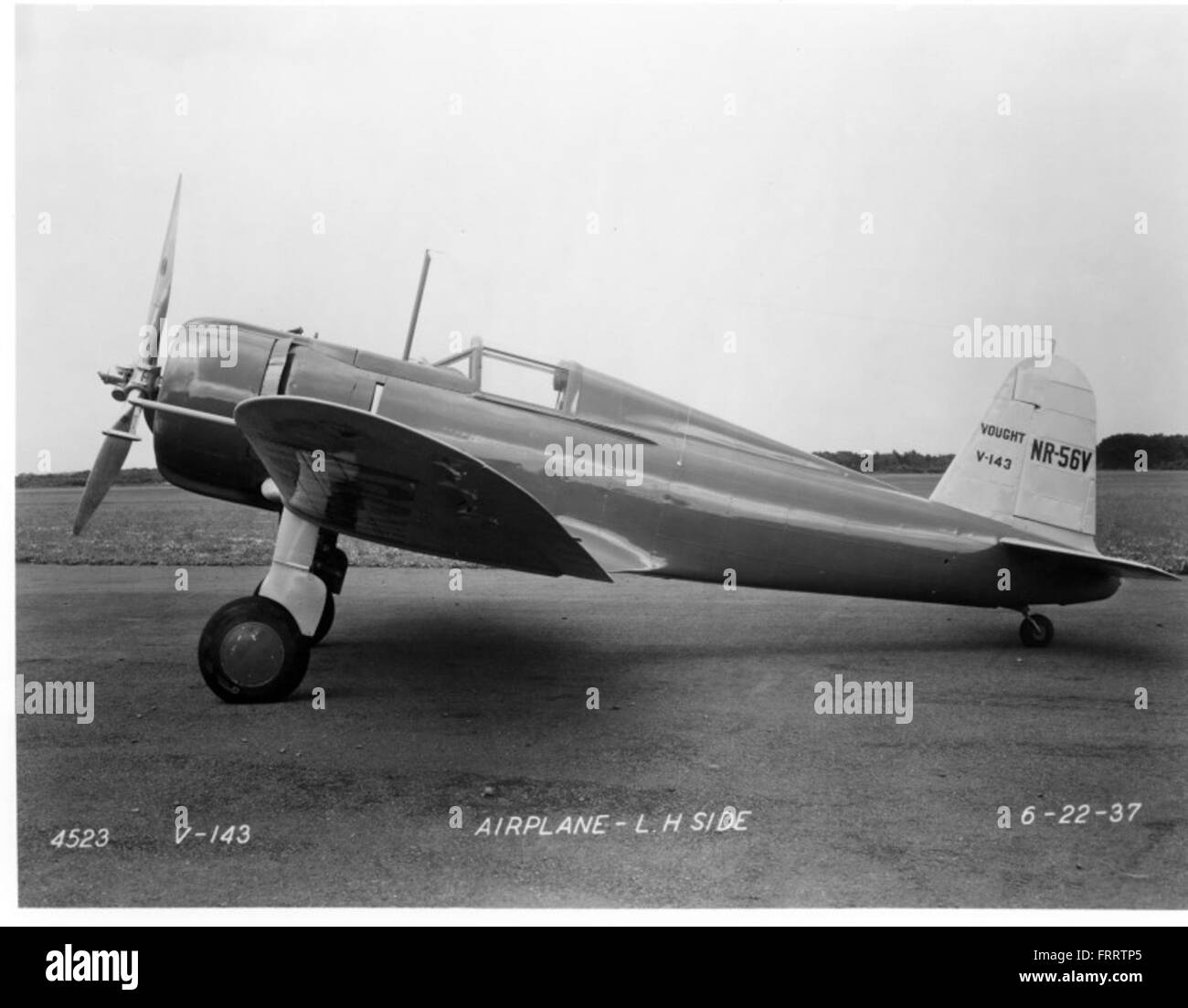 Questa foto della Collezione Ray Wagner mostra un momento importante nella storia dell'aviazione, documentando i progressi nella progettazione e nella tecnologia degli aeromobili durante la metà del XX secolo. L'immagine mette in luce il significato degli sviluppi dell'aviazione militare e civile. Foto Stock Questa foto della Collezione Ray Wagner mostra un momento importante nella storia dell'aviazione, documentando i progressi nella progettazione e nella tecnologia degli aeromobili durante la metà del XX secolo. L'immagine mette in luce il significato degli sviluppi dell'aviazione militare e civile. Foto Stock