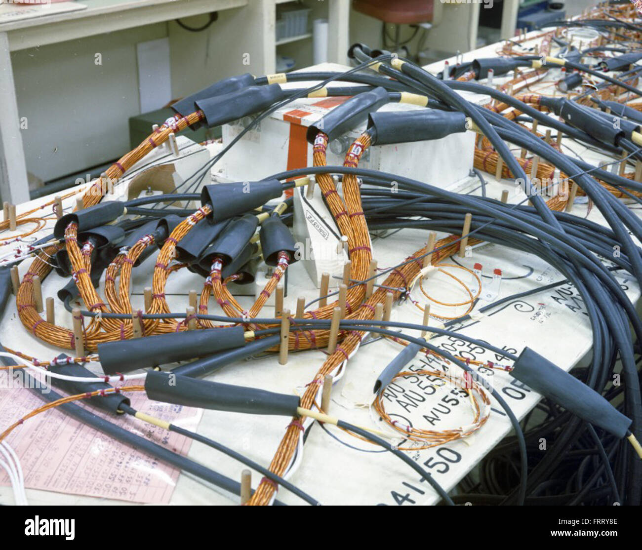 Questa immagine della Atlas negative Collection presenta un test missilistico Atlas, che mostra i primi sviluppi nella tecnologia missilistica intercontinentale. Questi test sono stati fondamentali per le capacità di difesa missilistica della U.S. Air Force. Foto Stock Questa immagine della Atlas negative Collection presenta un test missilistico Atlas, che mostra i primi sviluppi nella tecnologia missilistica intercontinentale. Questi test sono stati fondamentali per le capacità di difesa missilistica della U.S. Air Force. Foto Stock