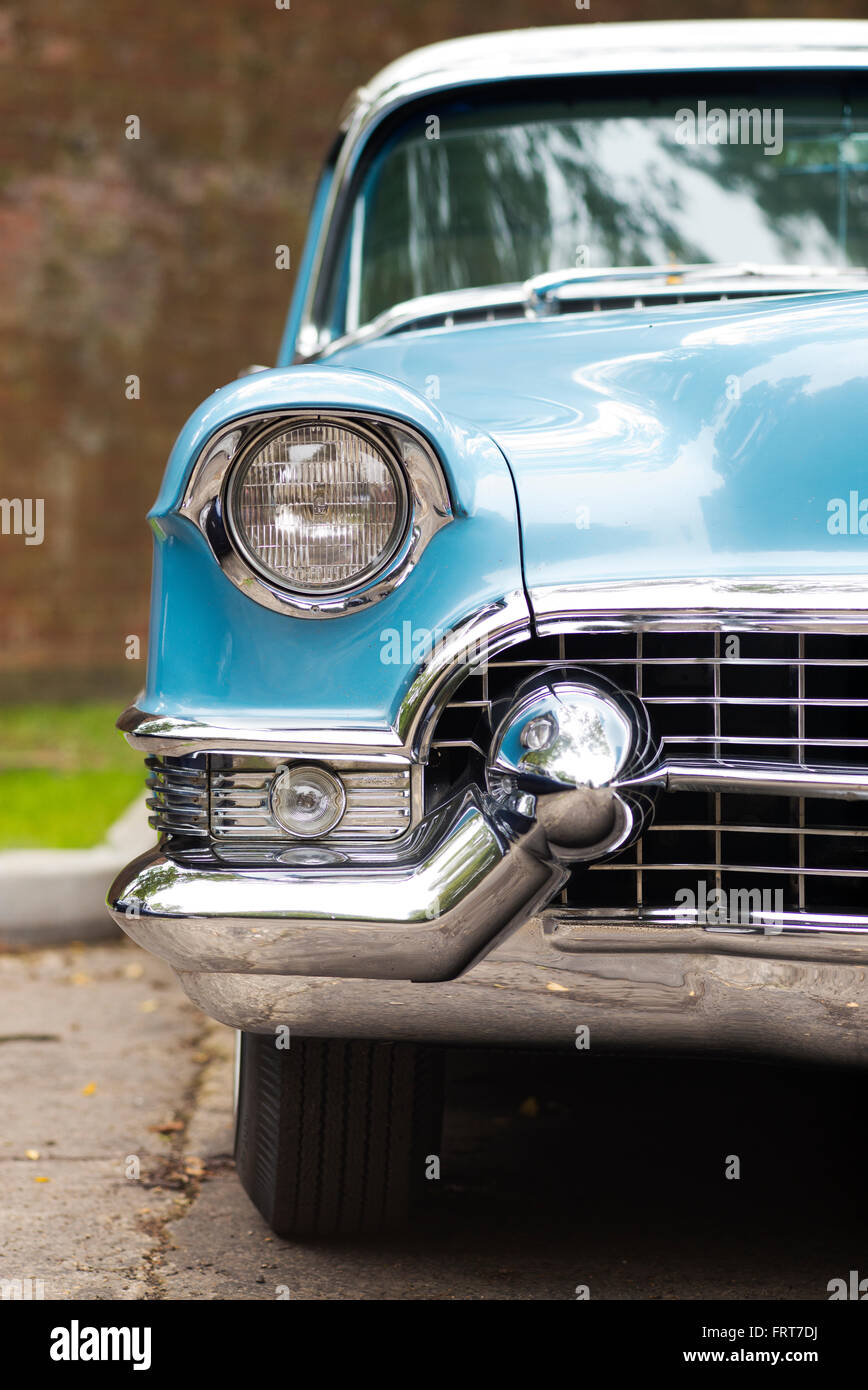 1955 Cadillac estremità anteriore dettaglio. Classic American car. Regno Unito Foto Stock