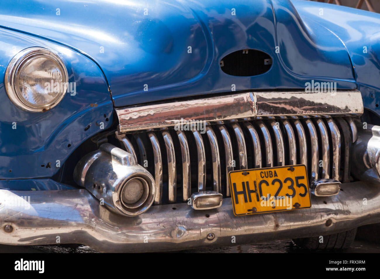 Dettaglio anteriore di blu Buick auto a l'Avana, Cuba Foto Stock