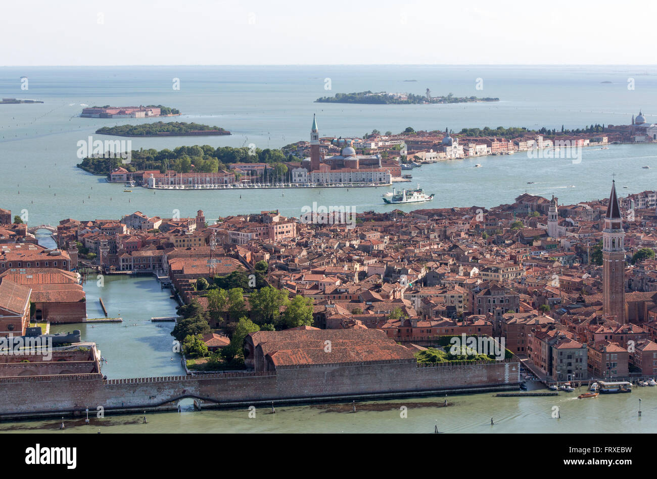 Vista aerea dell'Arsenale Veneziano con cantieri, Armory e dock, Marina, Venezia, Veneto, Italia Foto Stock