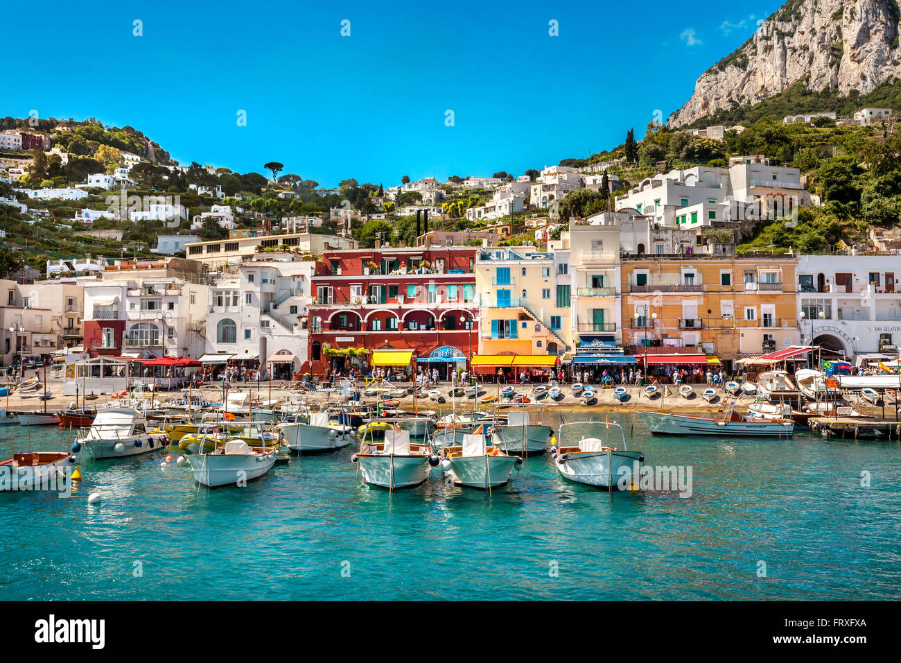 Barche in theharbor, Marina Grande di Capri, la baia di Napoli, campania, Italy Foto Stock