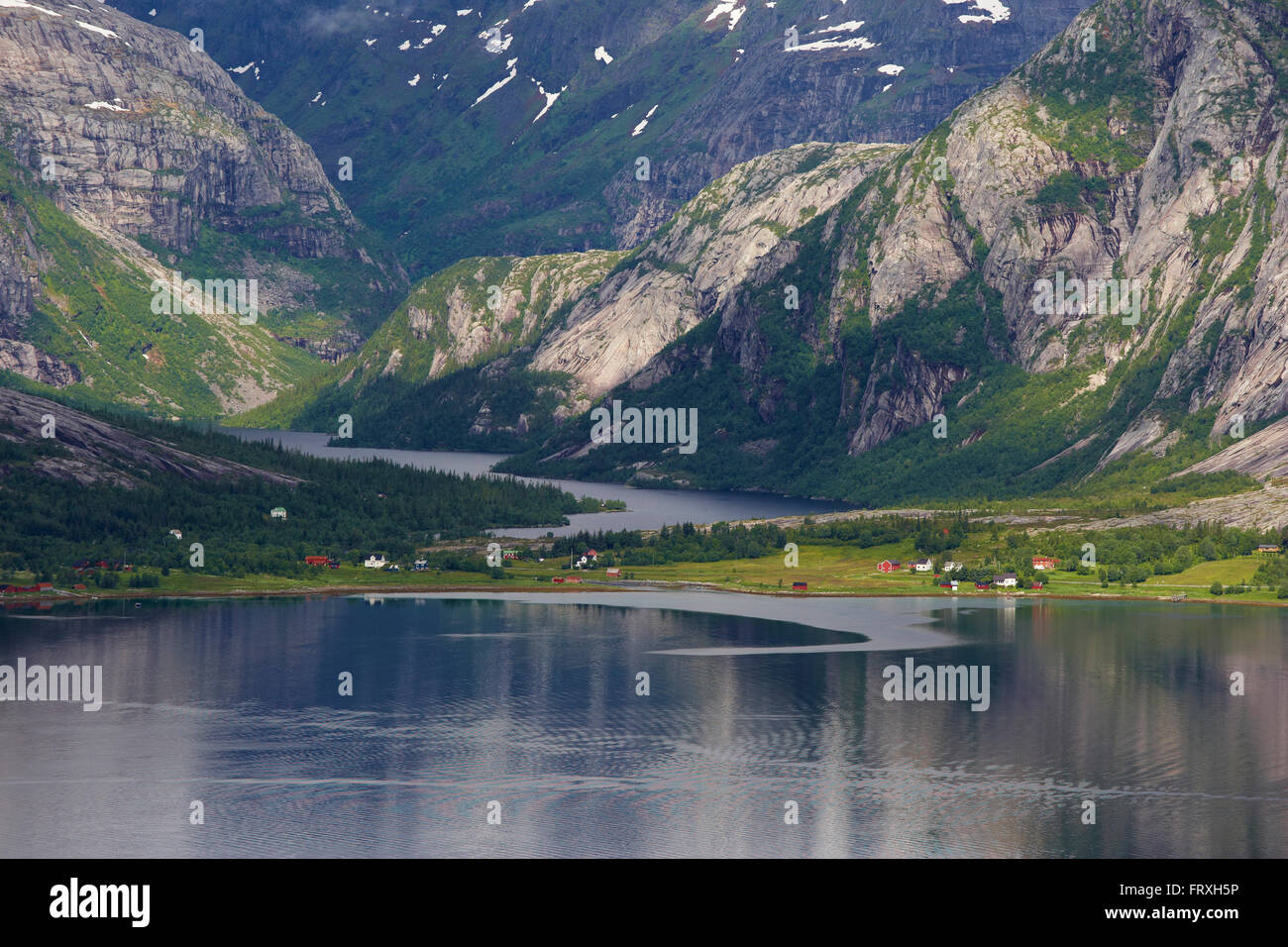 Vista sul fiordo, Sjonafjord, a Flostrand, Provincia del Nordland, Nordland, Norvegia, Europa Foto Stock