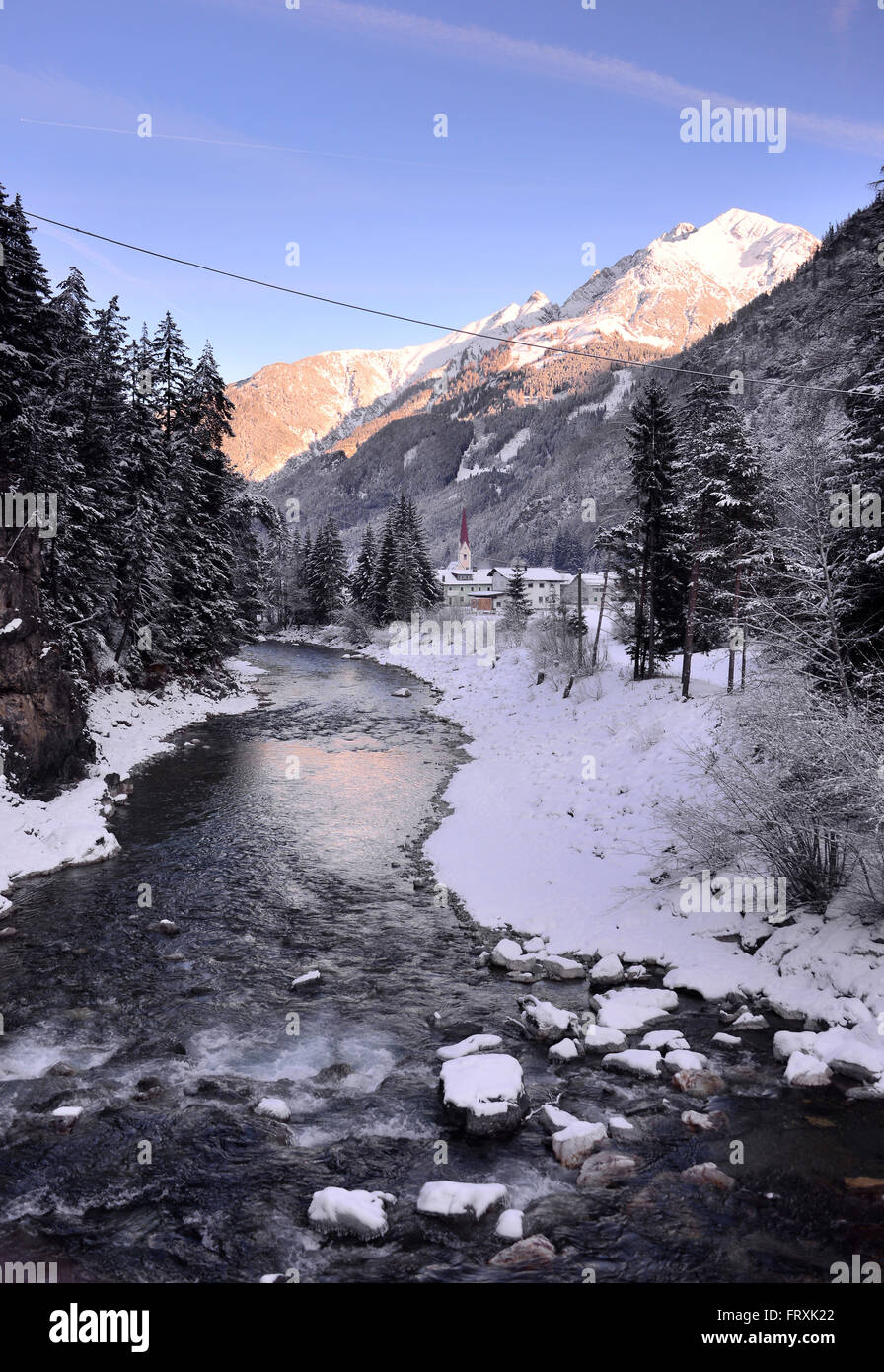 Paesaggio vicino Holgau, Valle del Lech, inverno in Tirolo, Austria Foto Stock