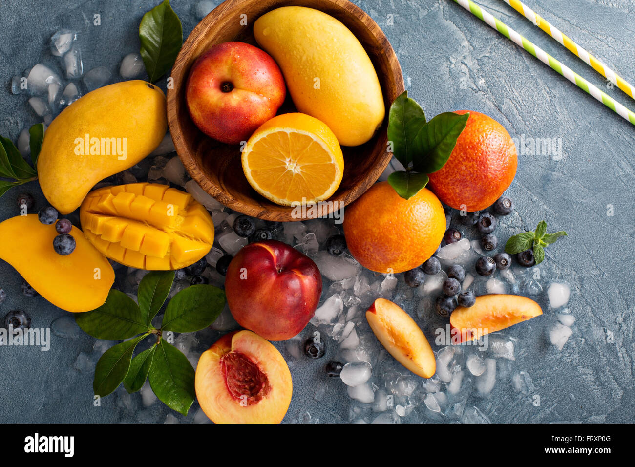 Ingredienti per un frullato di frutta Foto Stock