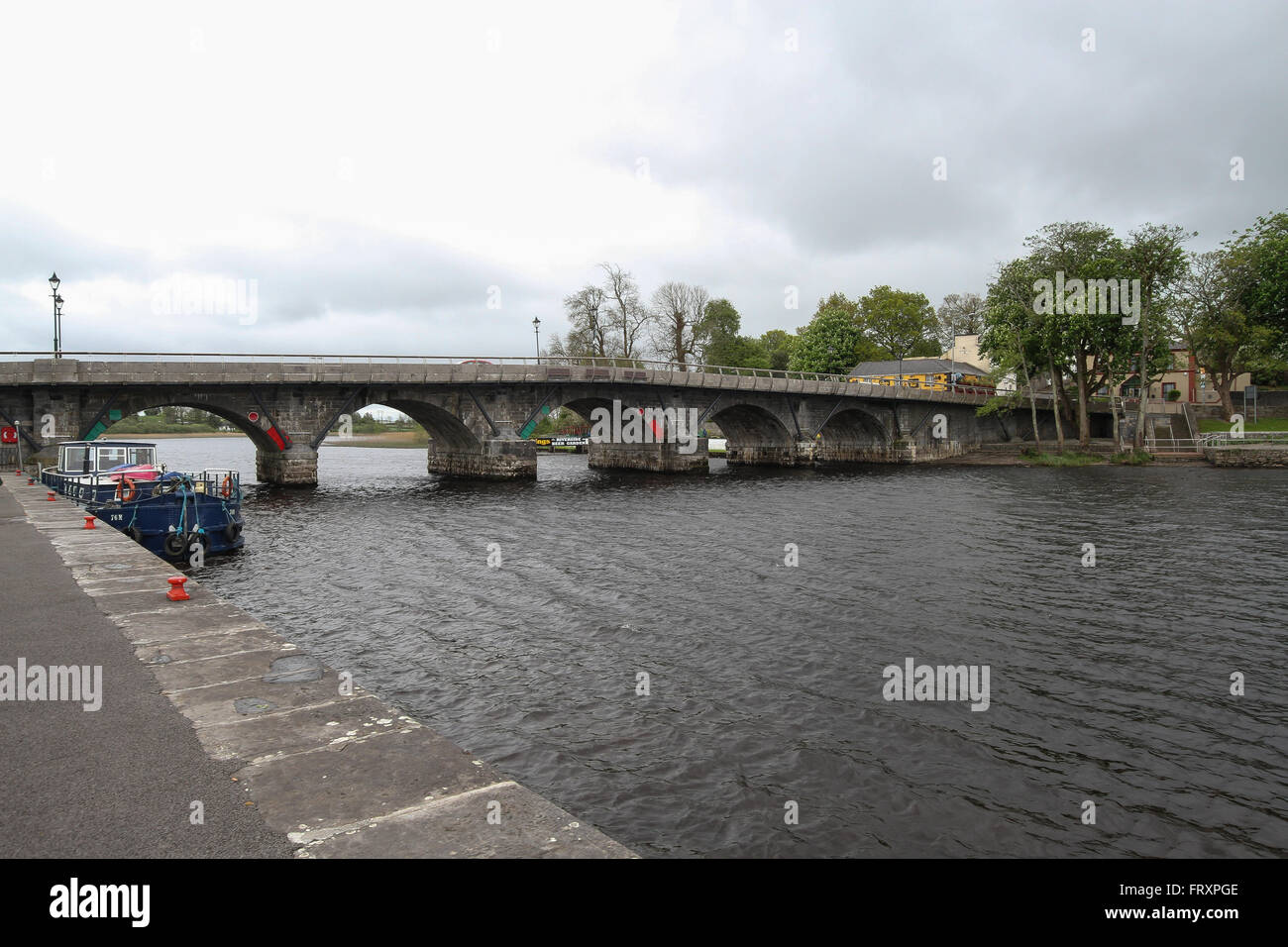 Carrick Bridge, a cavallo del fiume Shannon a Carrick-on-Shannon' Foto Stock