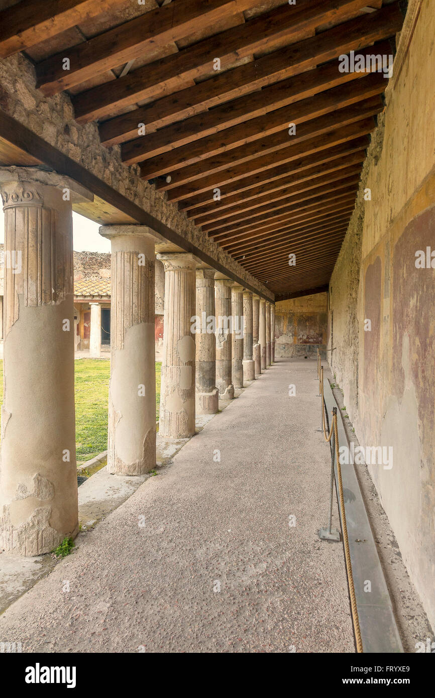 Colonnato delle terme di Pompei Stabys Campanula Italia Foto Stock