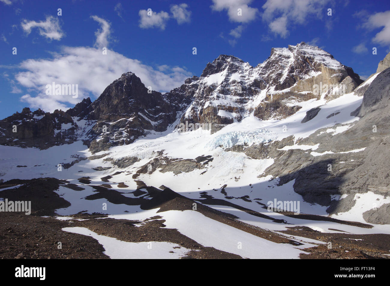 Cerro los Gemelos nella Valle del Francés, Parco Nazionale Torres del Paine, Patagonia, Cile Foto Stock