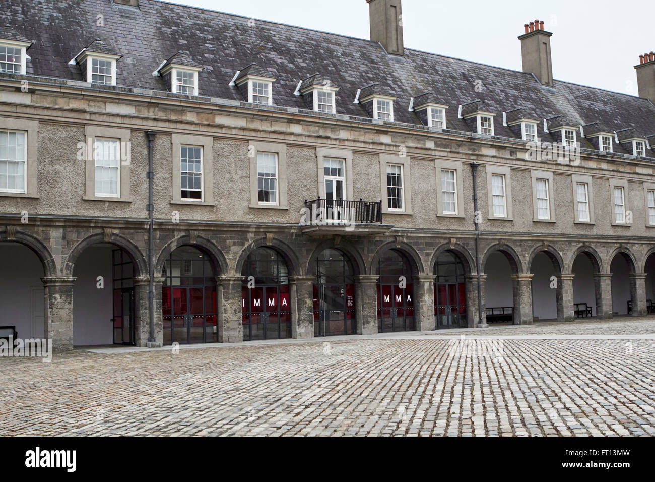 Cortile interno del Museo Irlandese di Arte Moderna imma nell'ex Ospedale Reale di Kilmainham Dublino Irlanda Foto Stock