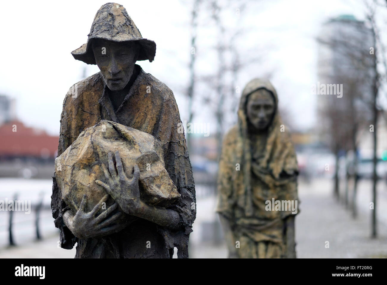 La carestia Memorial dall artista Rowan Gillespie a Dublino Repubblica di Irlanda, Europa Foto Stock