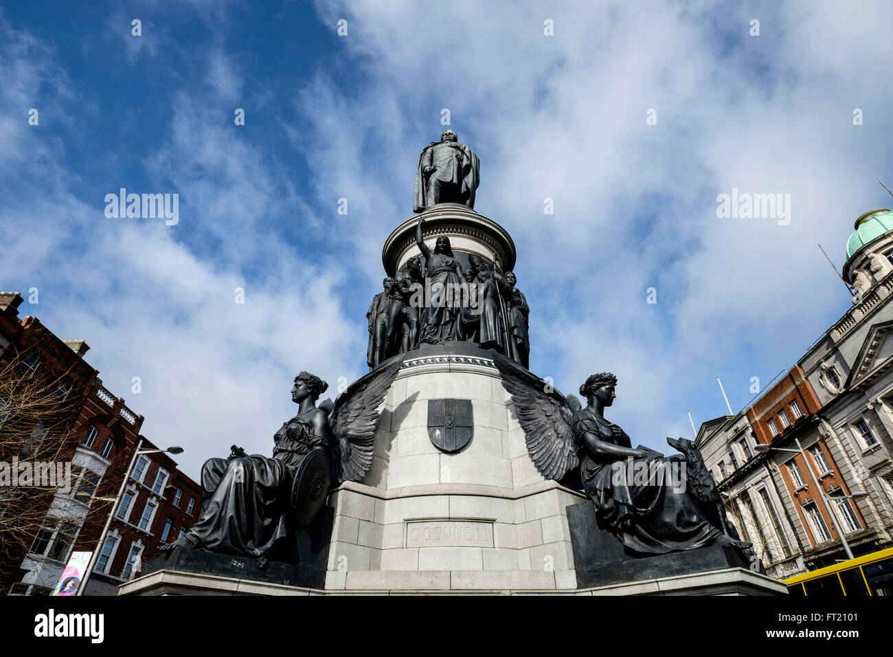 Memoriale di Daniel O'Connell dallo scultore John Henry Foley, O'Connell Street, Dublin, Repubblica di Irlanda, Europa Foto Stock