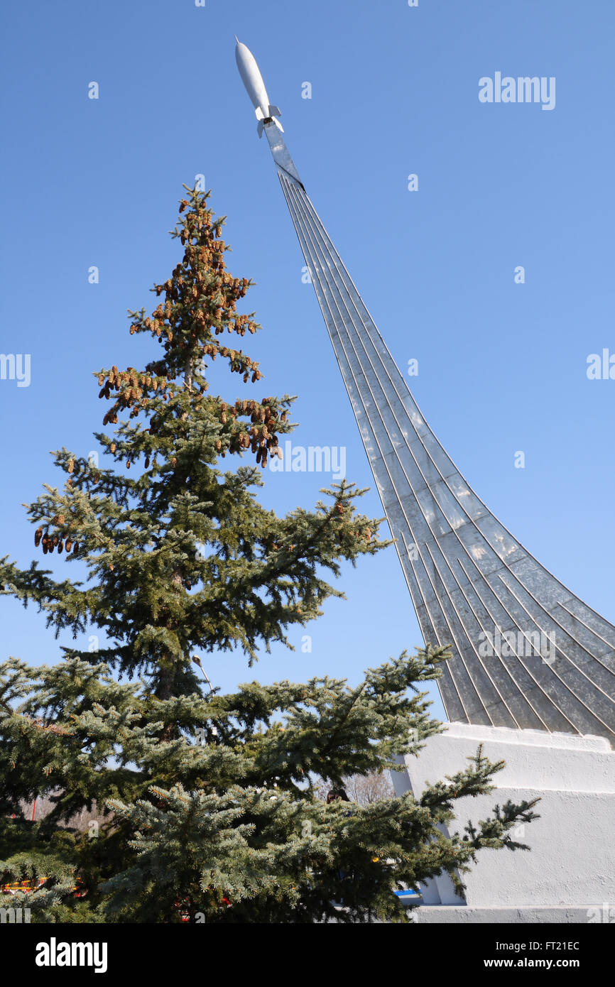 Festa della Cosmonautica Aprile 12, 2009. In luogo di sbarco, il primo cosmonauta Gagarin. leggendario monumento Foto Stock