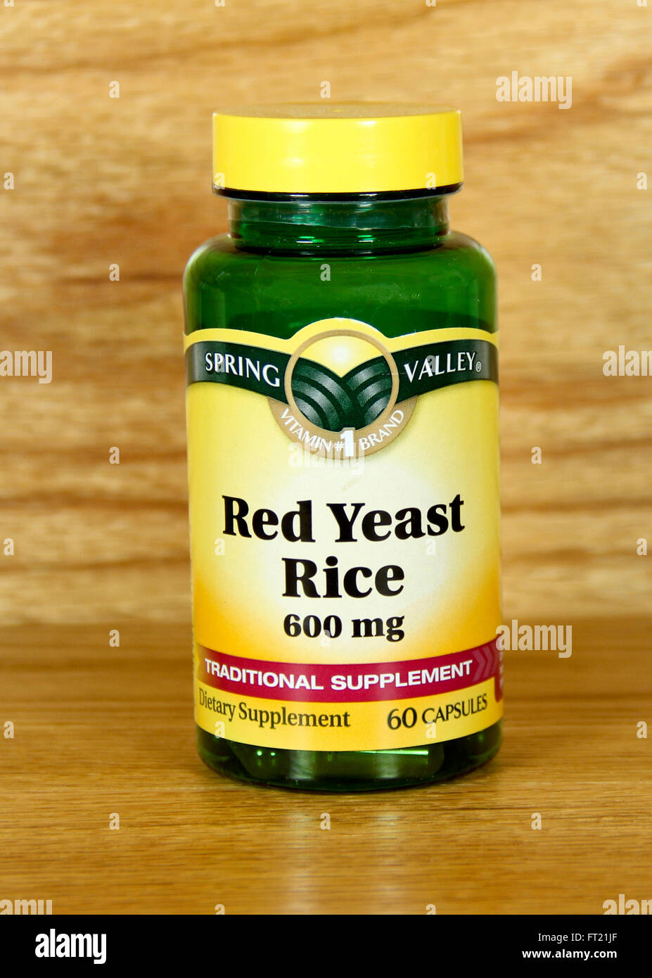 SPENCER , WISCONSIN- 31 marzo 2014 : bottiglia la valle della primavera di lievito di riso rosso di integratori. La valle della primavera è un fornitore leader di ha Foto Stock