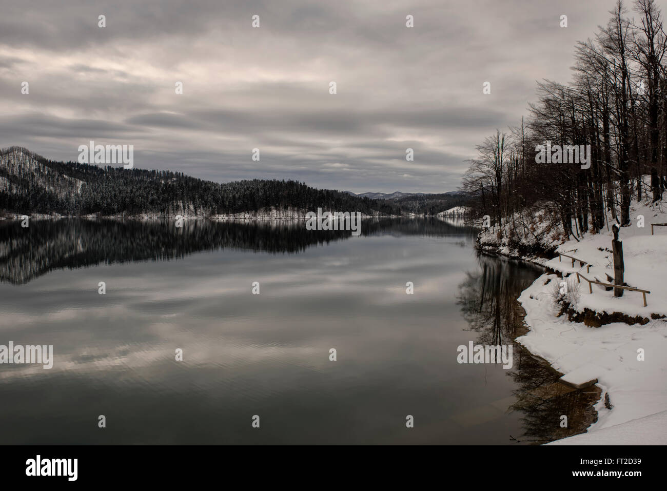 Lokve lago nella regione di Gorski Kotar, Croazia Foto Stock