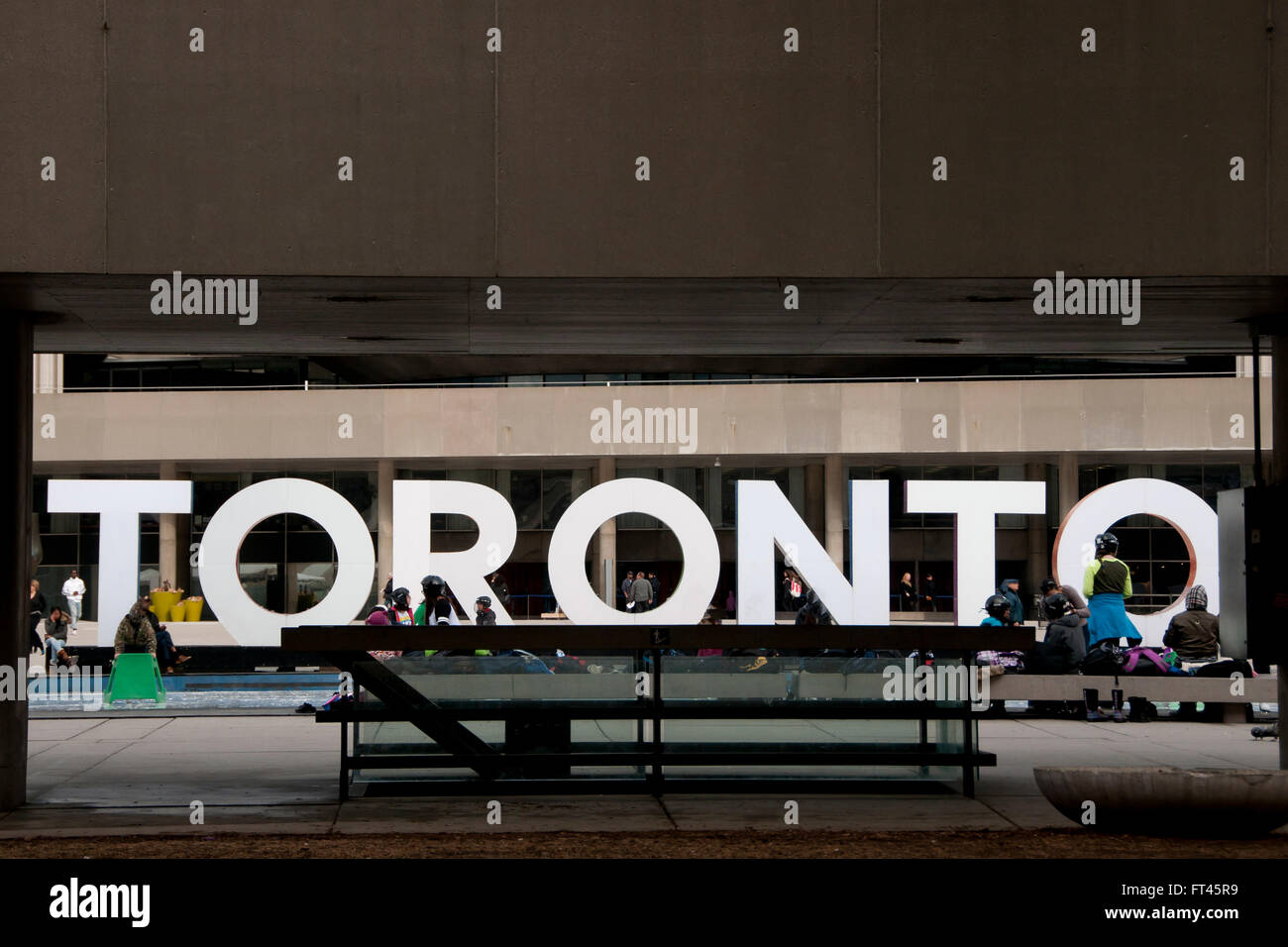 Segno di Toronto a Nathan Phillips Square - Canada Foto Stock