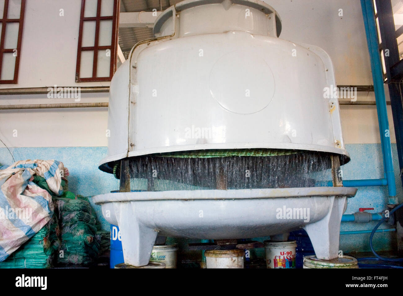 Una grande macchina di acqua è mostrato in corrispondenza di un meccanismo noto come Im Chheng fabbrica in Ou Reang Ov, Cambogia. Foto Stock