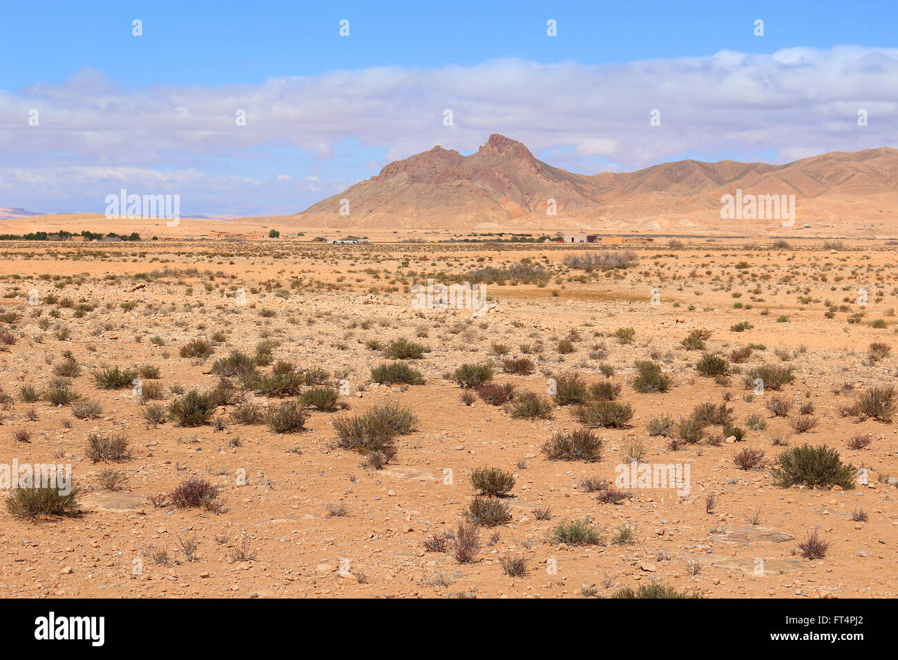Deserto arido nel Medio Atlante in Marocco, Africa Foto Stock