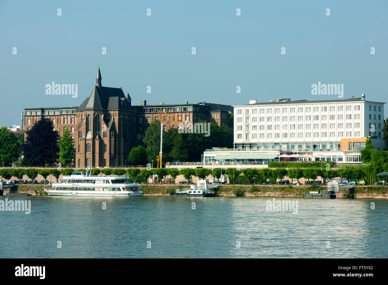 Deutschland, Renania settentrionale-Vestfalia, Bonn, Panorama mit Blick auf das Collegium Albertinum. Es ist das Theologenkonvikt des Erzbist Foto Stock