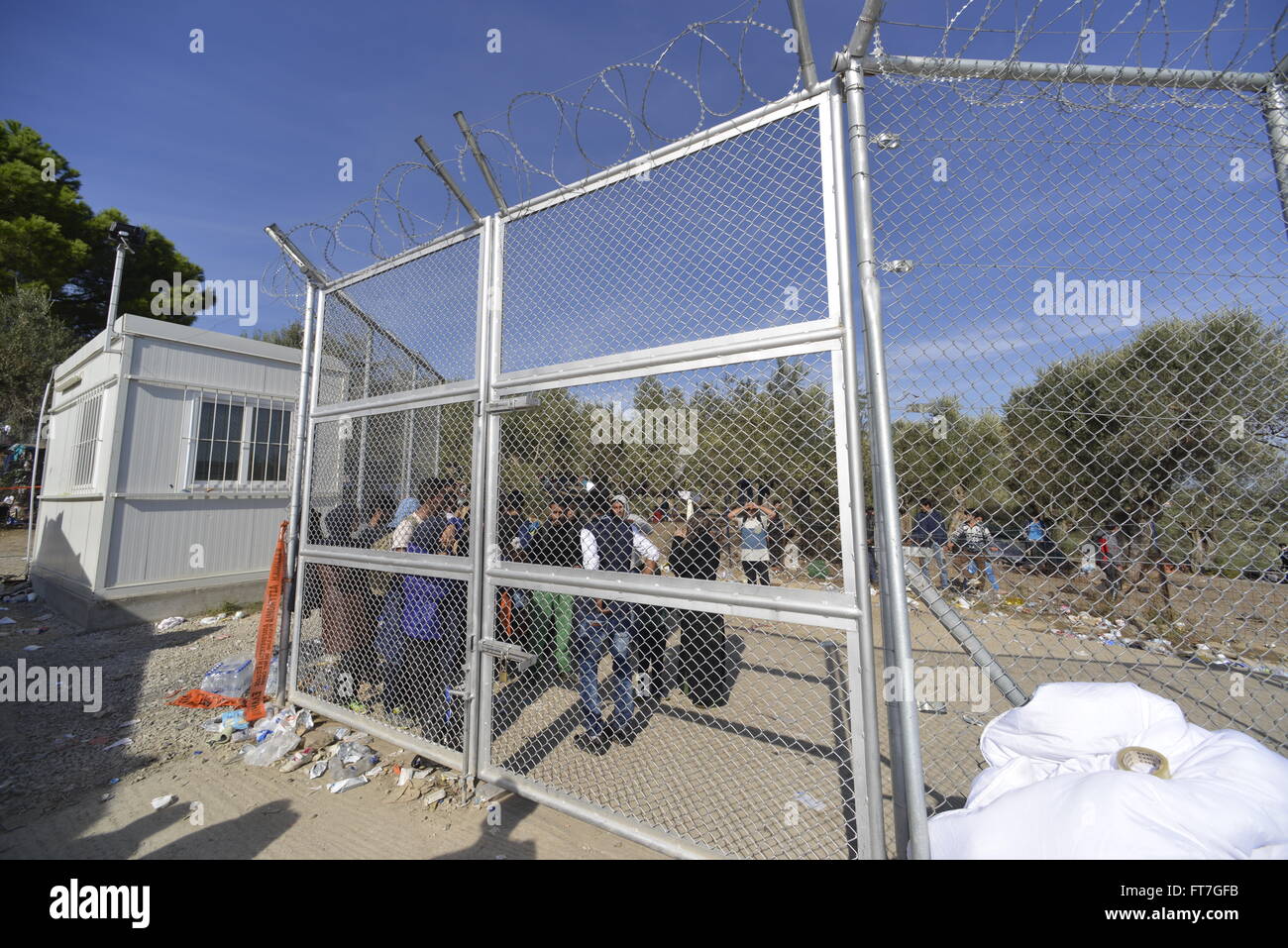 Lesbo, Grecia- Ottobre 14, 2015, 2015. Rifugiati e migranti arrivati a Lesbo in gommoni barche, rimangono nella camma di rifugiato Foto Stock
