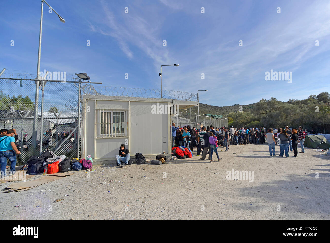 Lesbo, Grecia- Ottobre 14, 2015, 2015. Rifugiati e migranti arrivati a Lesbo in gommoni barche, rimangono nella camma di rifugiato Foto Stock
