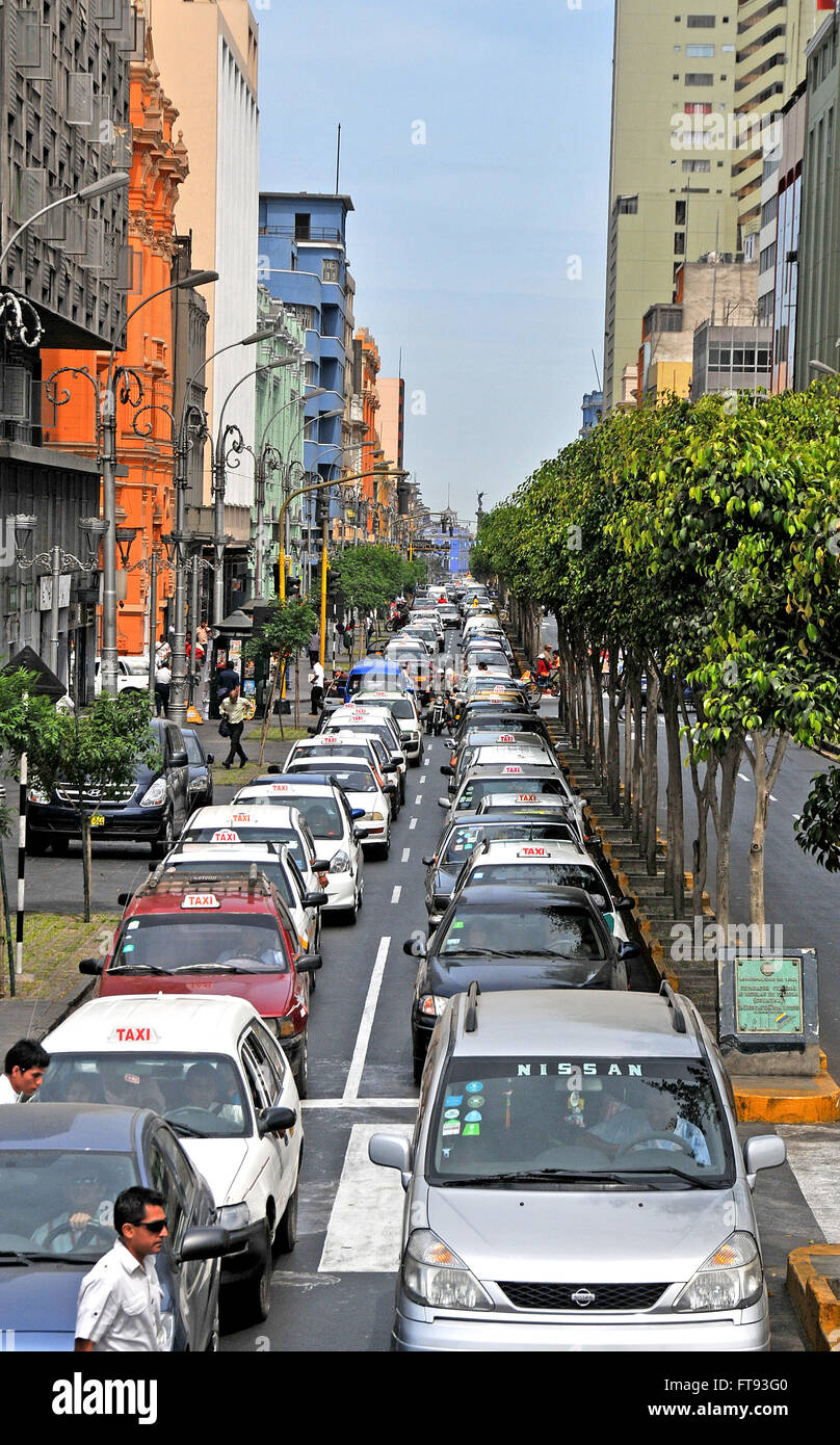 Scena di strada Rush Hour ingorgo tappo Lima Foto Stock