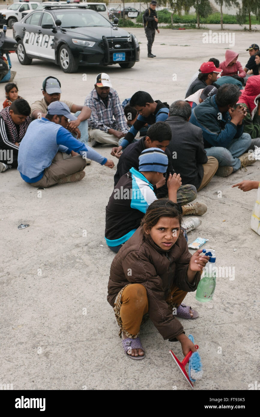 I rifugiati nel Kurdistan iracheno camp - 14/03/2016 - Iraq / Kurdistan iracheno - Centinaia di mendicanti di rifugiati, per la maggior parte bambini sono Foto Stock
