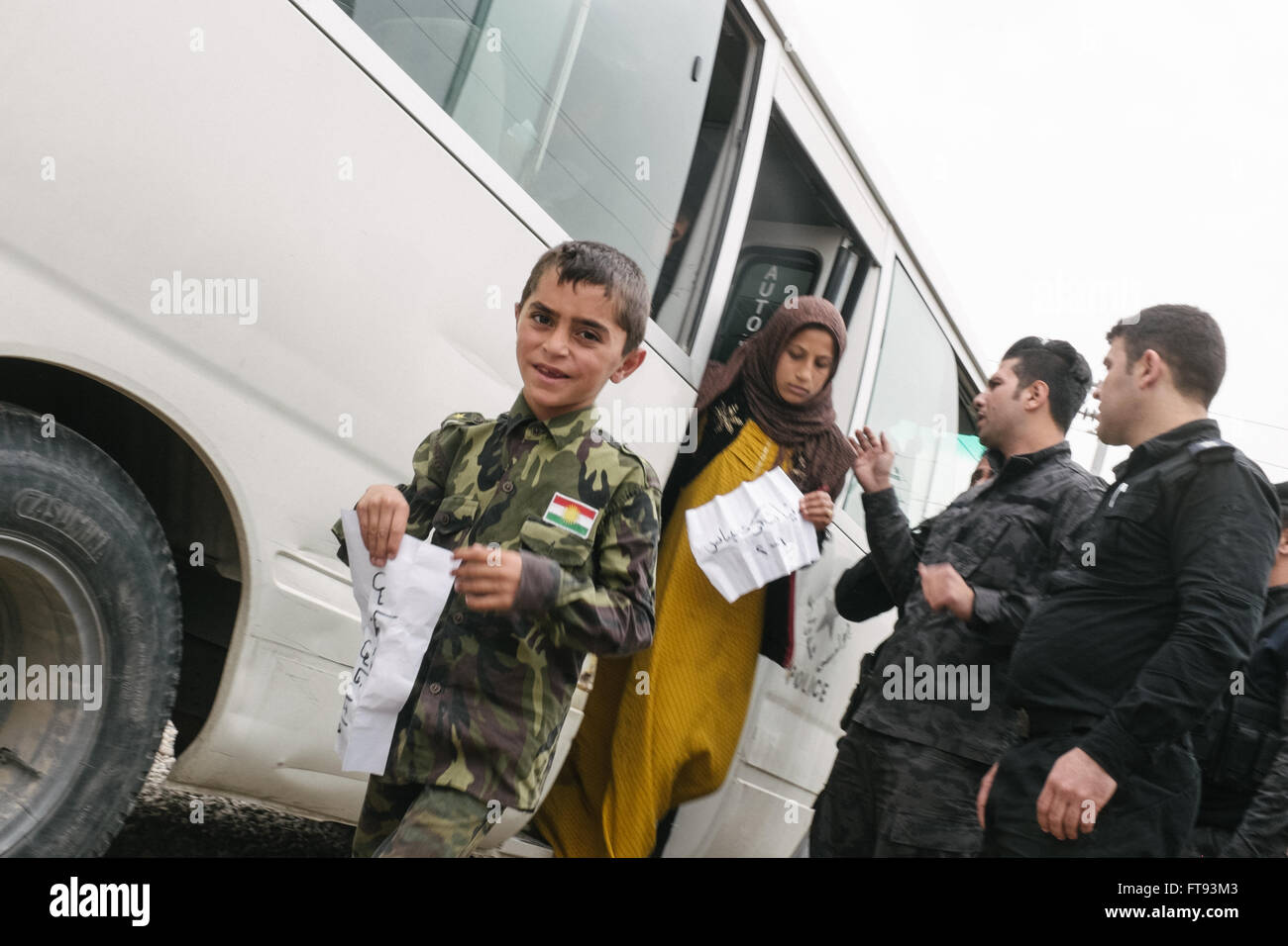 I rifugiati nel Kurdistan iracheno camp - 15/03/2016 - Iraq / Kurdistan iracheno - Centinaia di mendicanti di rifugiati, per la maggior parte bambini sono Foto Stock