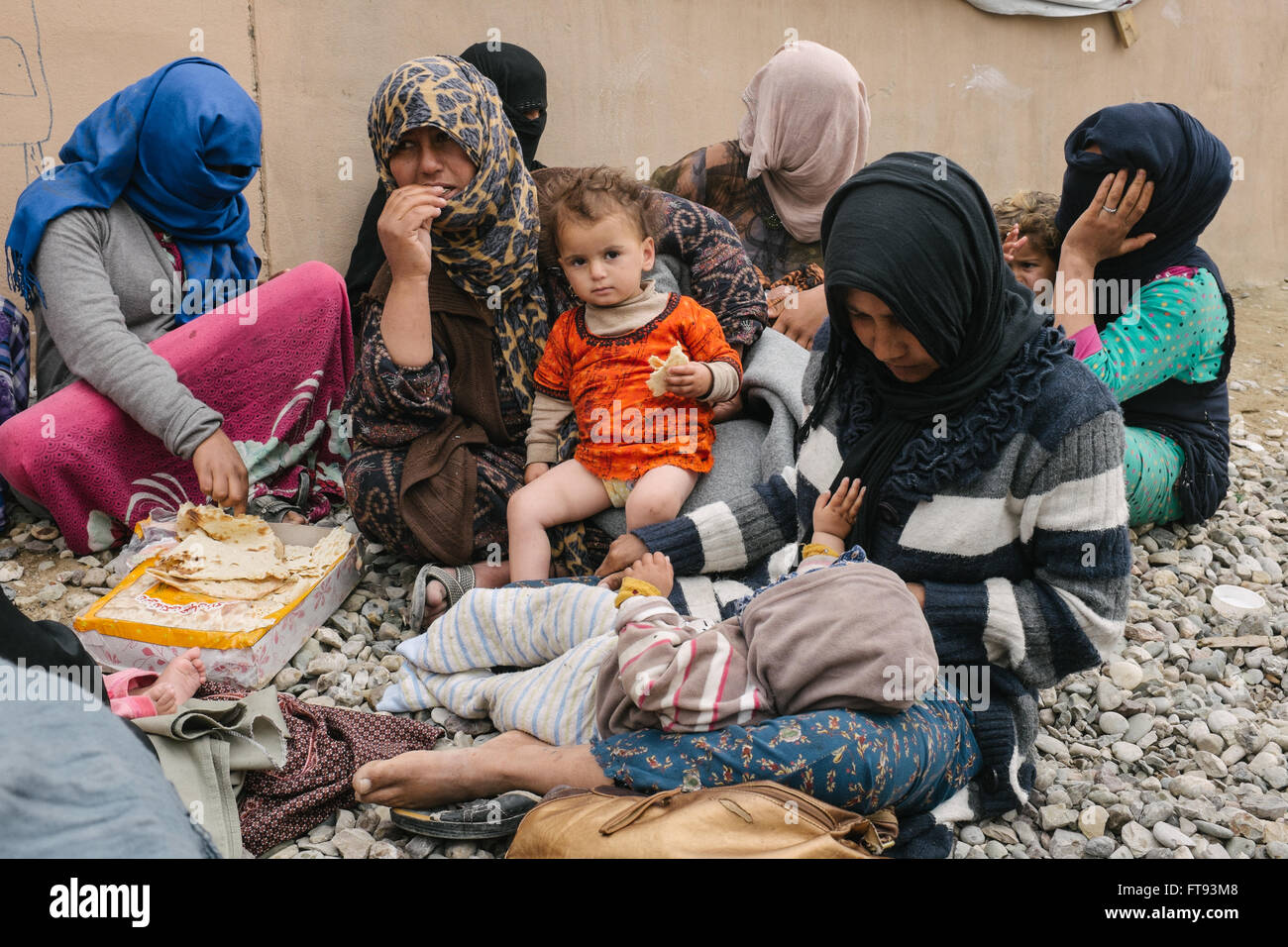 I rifugiati nel Kurdistan iracheno camp - 15/03/2016 - Iraq / Kurdistan iracheno - Centinaia di mendicanti di rifugiati, per la maggior parte bambini sono Foto Stock
