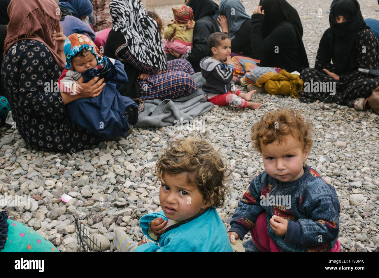 I rifugiati nel Kurdistan iracheno camp - 15/03/2016 - Iraq / Kurdistan iracheno - Centinaia di mendicanti di rifugiati, per la maggior parte bambini sono Foto Stock
