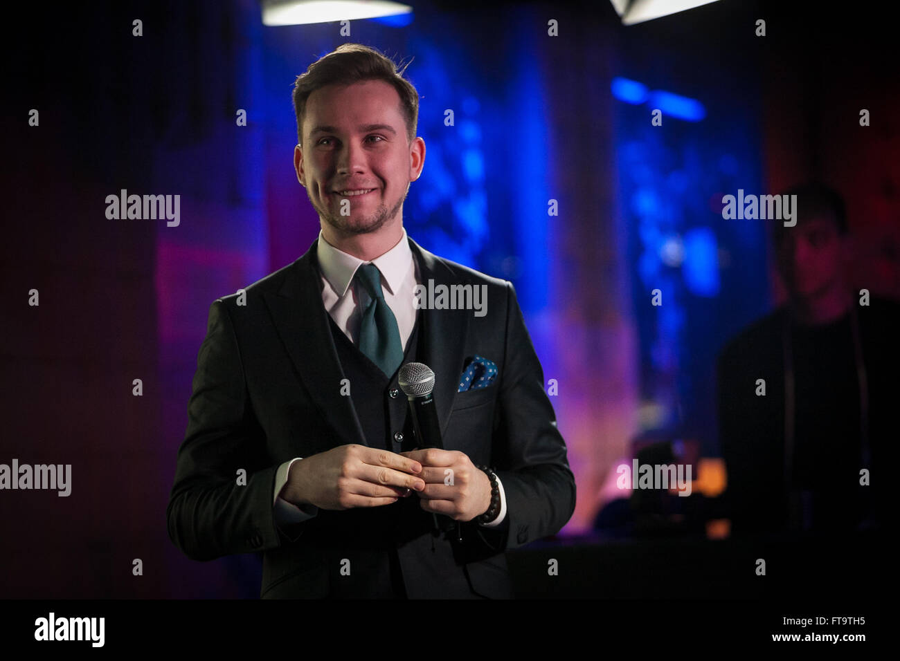 Mosca, Russia - 23 March, 2016 : Presentazione del video musicale su un brano Ukrou (traduzione dal russo: copertina) dalla famosa hip hop cantante Andrey Menšikov noto come Ligalize MC. Evento ha avuto luogo presso il Royal Arbat Bar Foto Stock