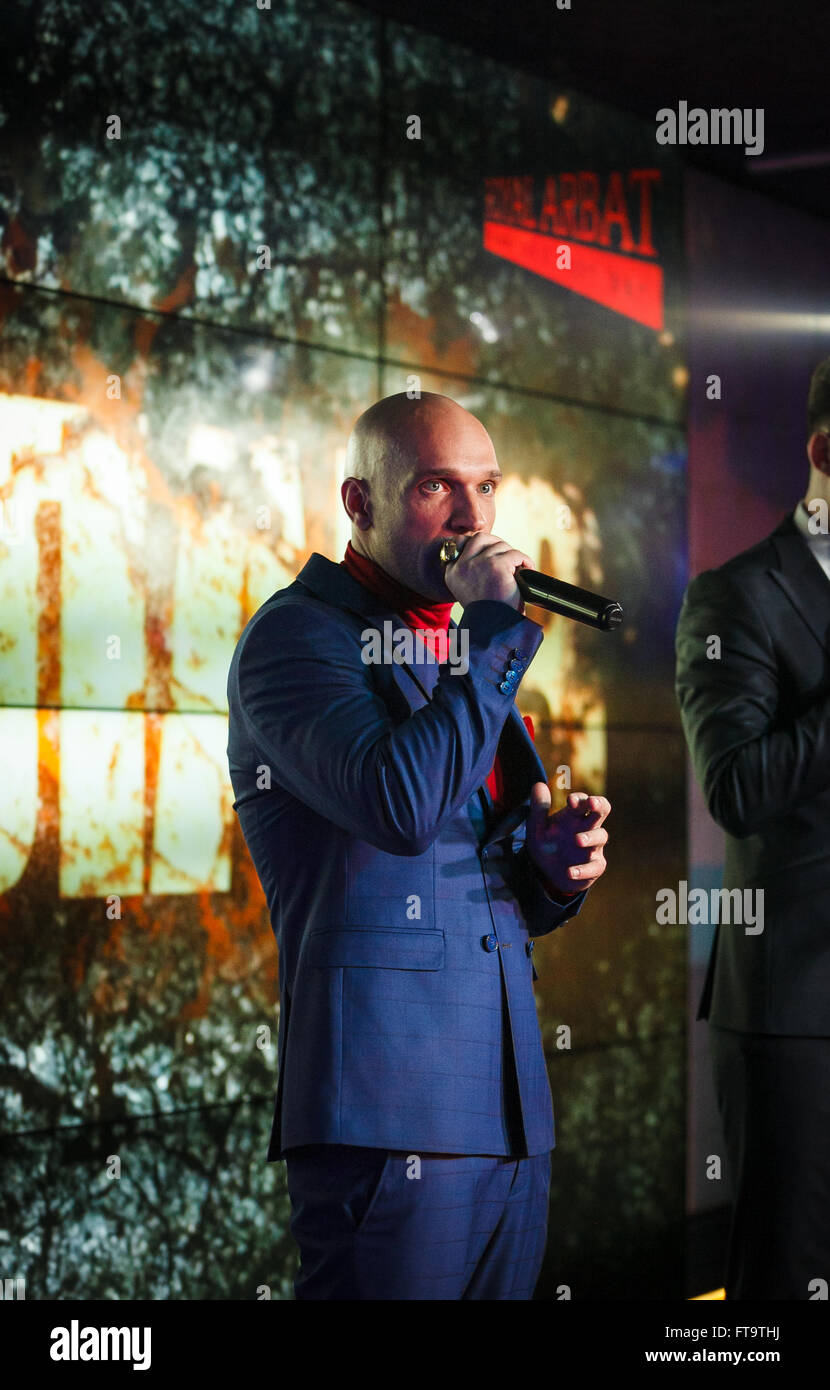 Mosca, Russia - 23 March, 2016 : Presentazione del video musicale su un brano Ukrou (traduzione dal russo: copertina) dalla famosa hip hop cantante Andrey Menšikov noto come Ligalize MC. Evento ha avuto luogo presso il Royal Arbat Bar Foto Stock
