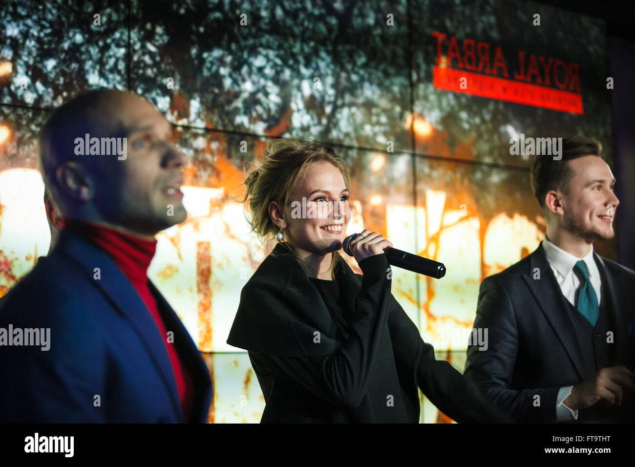 Mosca, Russia - 23 March, 2016 : Attrice Marusya Fomina alla presentazione della sua musica video con la famosa hip hop cantante Andrey Menšikov noto come Ligalize MC. Evento ha avuto luogo presso il Royal Arbat Bar Foto Stock