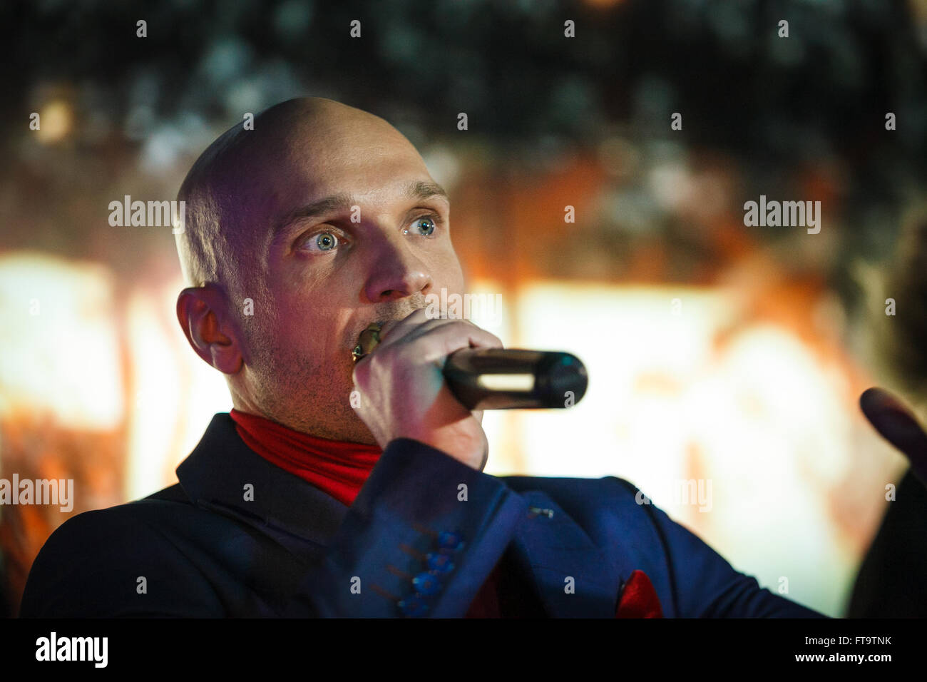 Mosca, Russia - 23 March, 2016 : Presentazione del video musicale su un brano Ukrou (traduzione dal russo: copertina) dalla famosa hip hop cantante Andrey Menšikov noto come Ligalize MC. Evento ha avuto luogo presso il Royal Arbat Bar Foto Stock