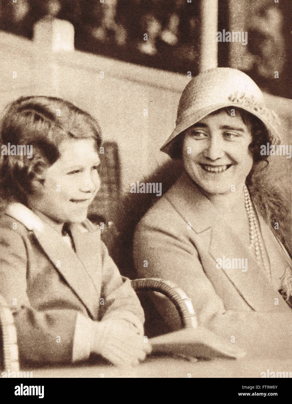 Il futuro Elizabeth II 6 anni ad Aldershot Tattoo 1932 Foto Stock
