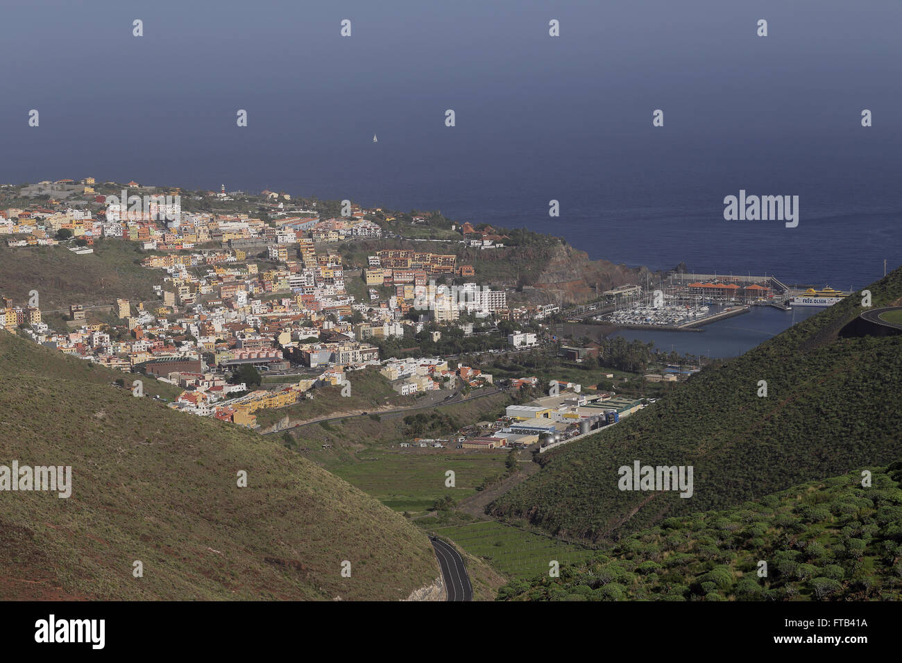 Guardando verso il basso sulla San Sebastian, La Gomera, isole Canarie, Spagna. Foto Stock