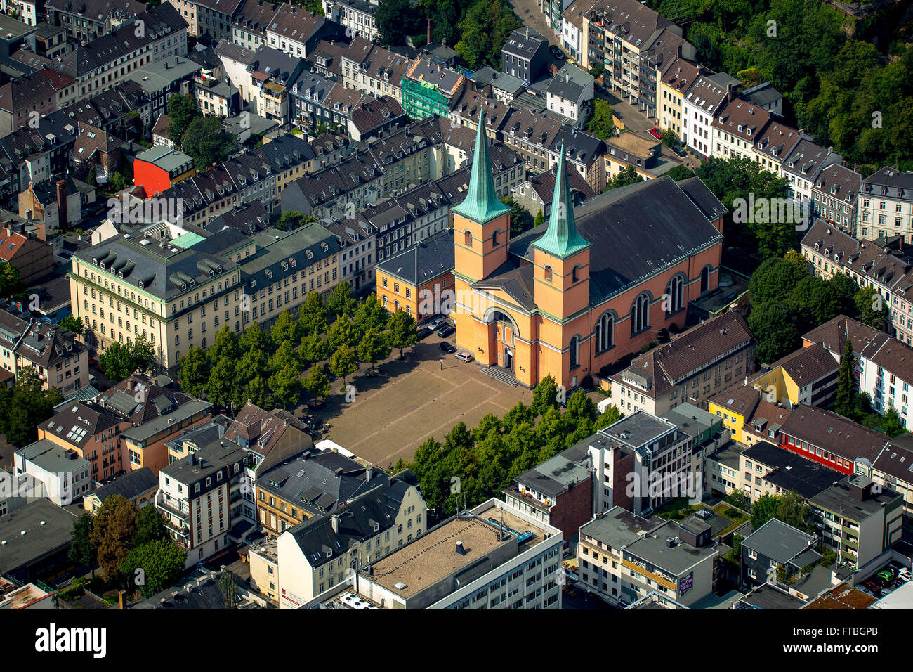 Vista aerea, Basilica di San Lorenzo in Piscibus Elberfeld, Wuppertal, Bergisches Land, Nord Reno-Westfalia, Germania Foto Stock