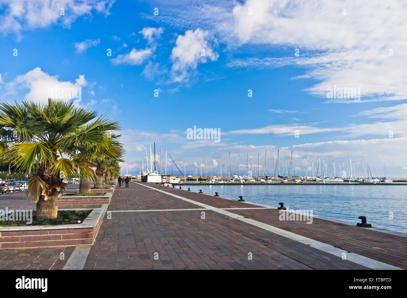Waterfront e marina a Carloforte Harbour, l'isola di San Pietro, Sardegna Foto Stock