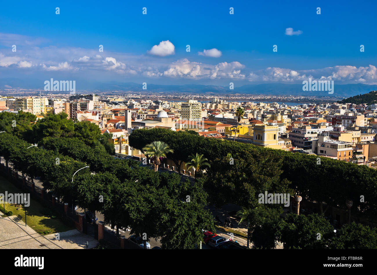 Ampia vista panoramica di Cagliari dal Castello di pareti, Sardegna Foto Stock