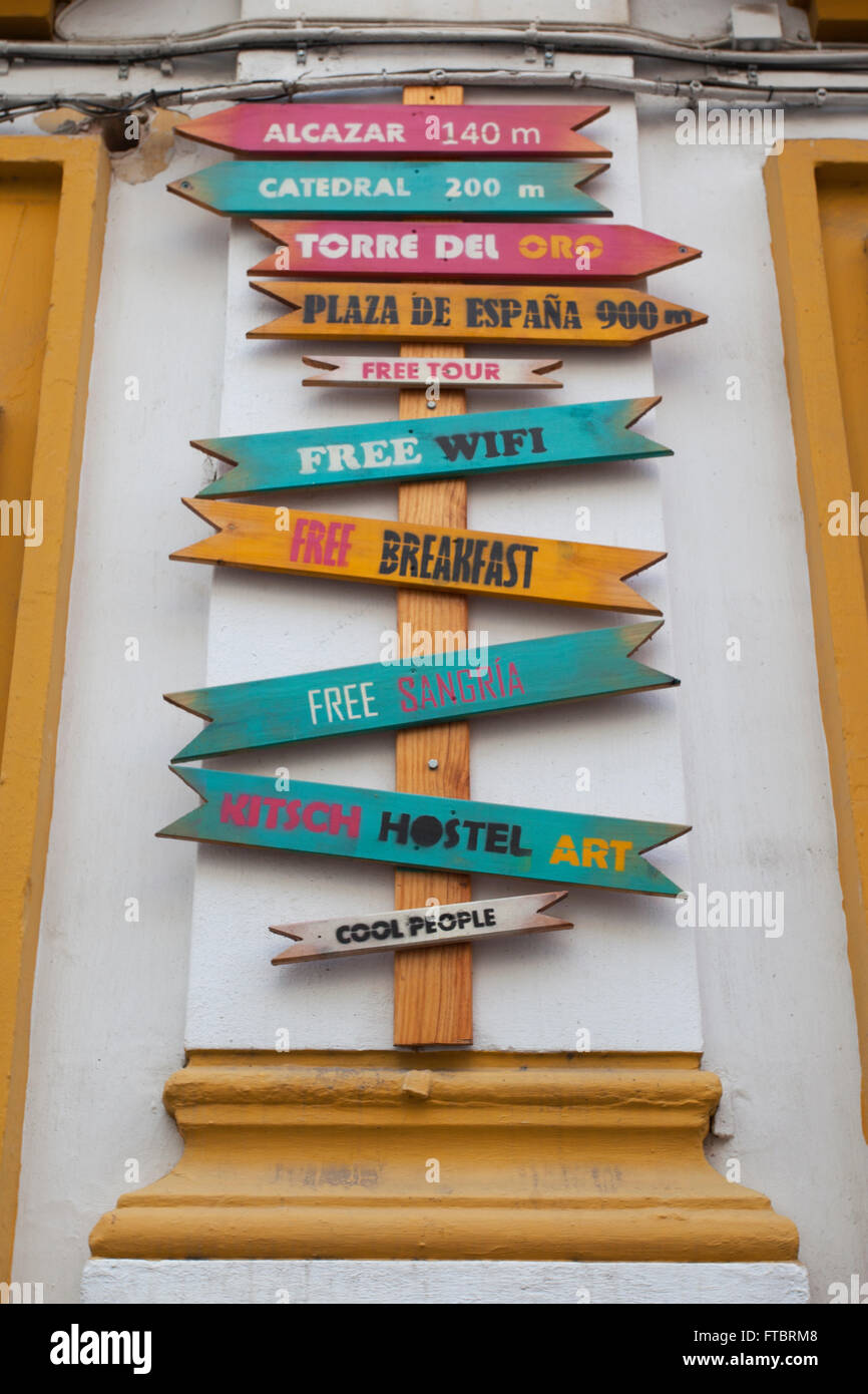 Attrazioni di Siviglia @ Kitsch Hostel Art. Andalusia, Spagna. Foto Stock