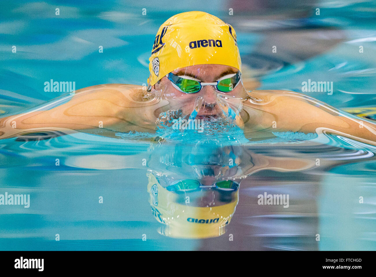 Cal nuotatore Josh prenotazioni durante gli uomini del NCAA Nuoto e Immersioni Subacquee campionato sabato 26 marzo, 2016 presso la Georgia Tech Campus Recreation Centre in Atlanta, GA. Giacobbe Kupferman/CSM Foto Stock