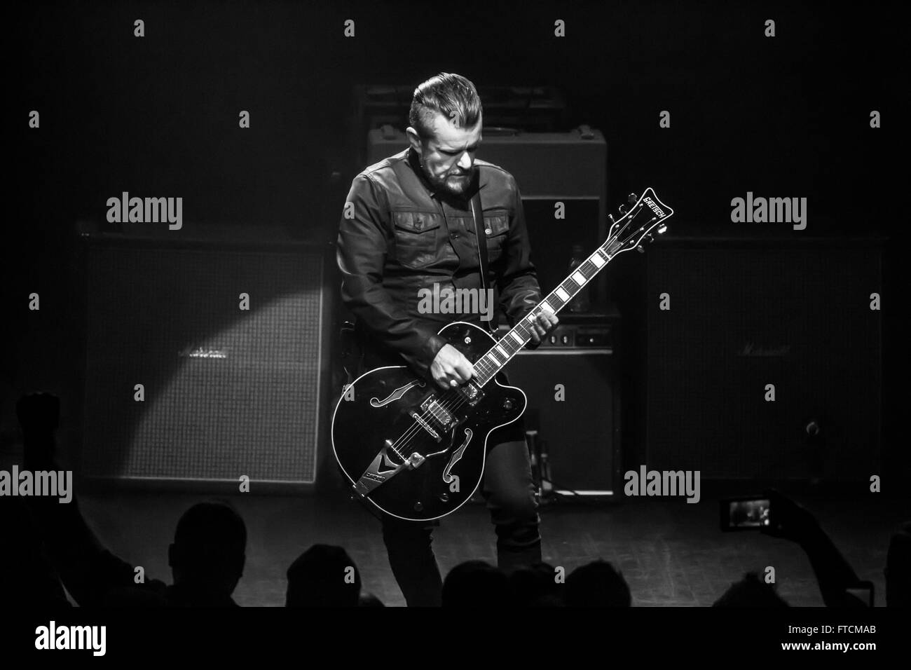 Detroit, Michigan, Stati Uniti d'America. 26 Mar, 2016. BILLY DUFFY del culto di eseguire sul vivo nella città nascosta Tour presso il Fillmore a Detroit, MI il 26 marzo 2016 © Marc Nader/ZUMA filo/Alamy Live News Foto Stock