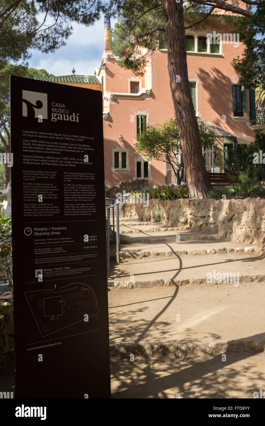 Parco Guell, Barcellona, progettato da Antoni Gaudi, un sito del patrimonio mondiale UNESCO Foto Stock