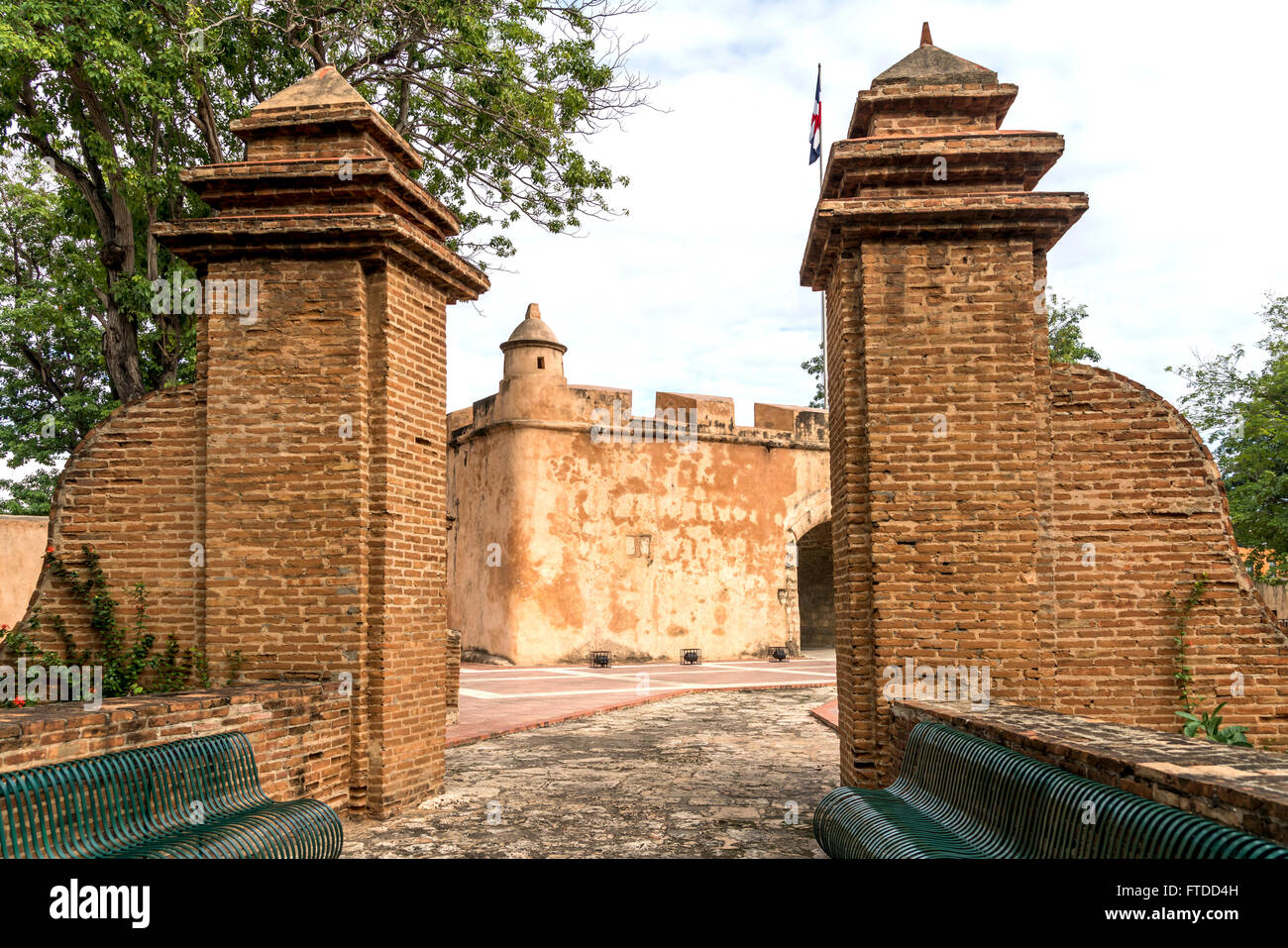 City Gate La Puerta del Conde, Parque Independencia, Santo Domingo, Repubblica Dominicana, Caraibi, America, Foto Stock
