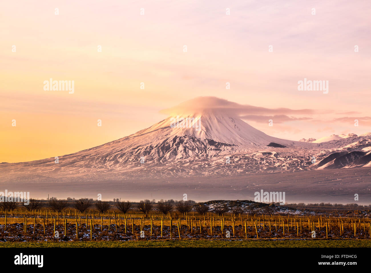 Il monte Ararat in Armenia. Alba sul Monte Ararat in Armenia Foto Stock