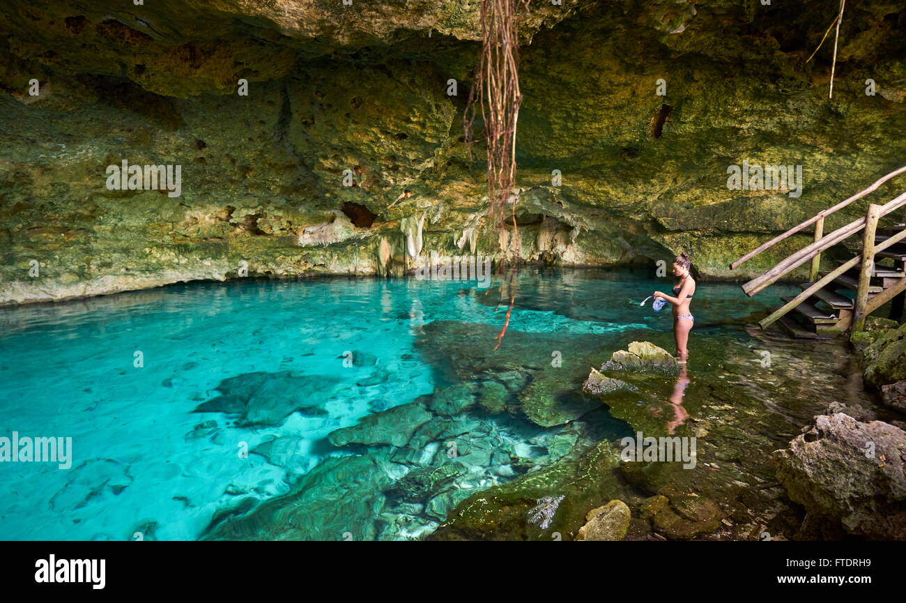 Due occhi Cenote, Cénote Dos Ojos, Yucatan, Messico. Foto Stock