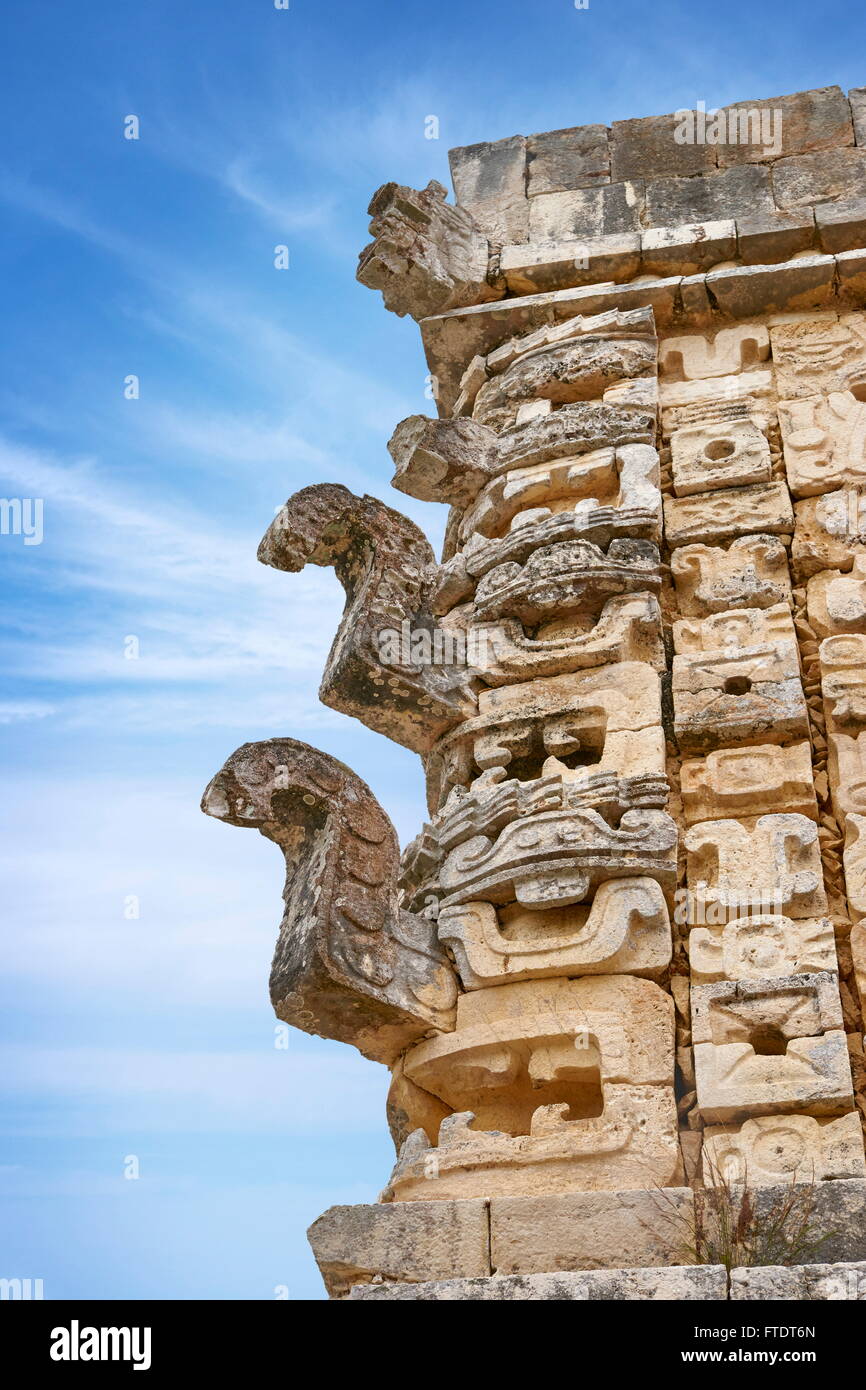 La scultura in pietra del tempio, le antiche rovine Maya, Convento del quadrangolo, Yucatan, Messico Foto Stock