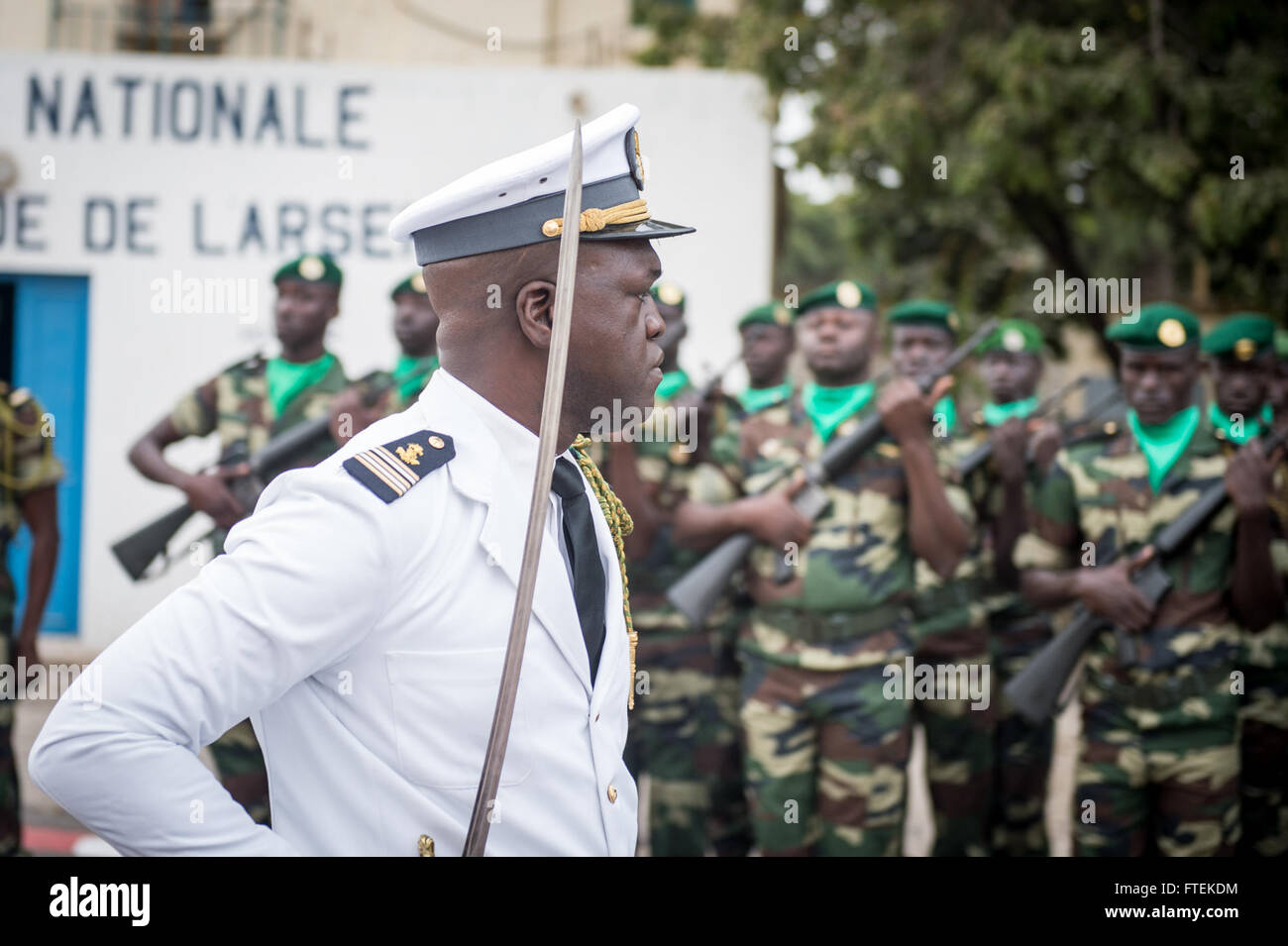 Una fotografia della Senegal Navy Celebration tenutasi il 22 gennaio 2015 a Dakar, Senegal. Mostra i membri dell'esercito senegalese che partecipano all'evento, che onora le forze navali del paese e il loro ruolo nella sicurezza nazionale. Foto Stock